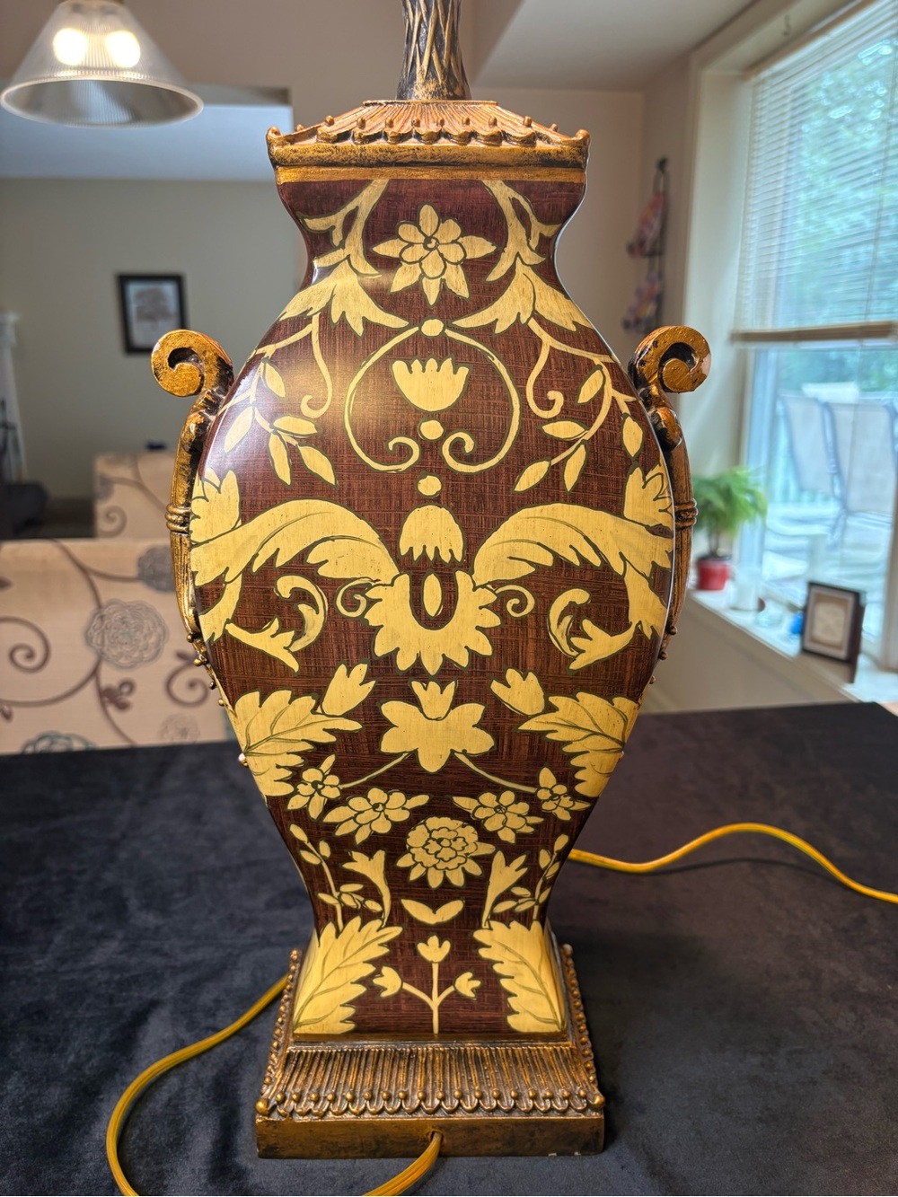Vintage Chinoiserie Style Urn Table Lamp - Picture 5 of 12